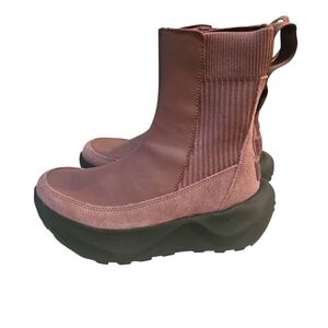 NORTH FACE HALSEIGH Women knit Ankle Boots Size 5.5 Brand new